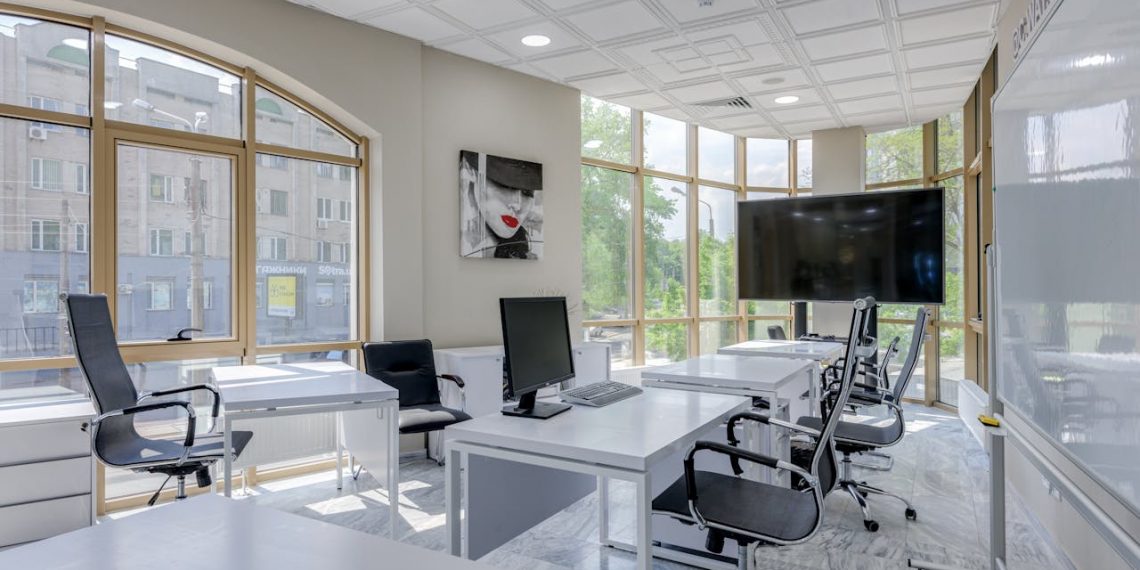 Green Business Practices: How Companies are Implementing Sustainability Initiatives