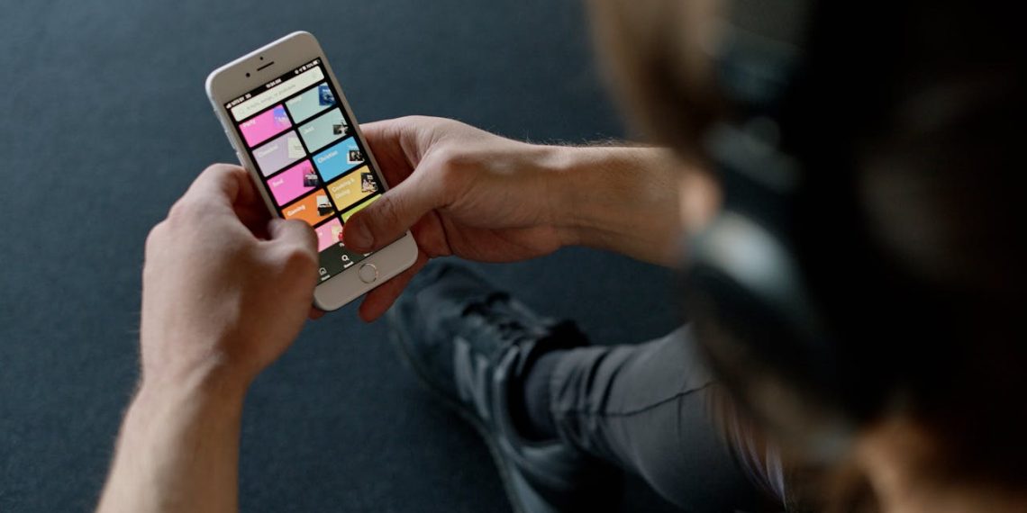 The Evolution of Music Distribution: From Vinyl to Streaming