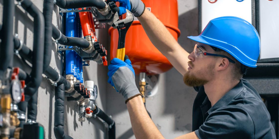 How Can a Plumbing Contractor Enhance Home Water Efficiency?